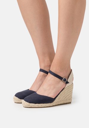 Marks & Spencer, Sandales à talons hauts - dark blue