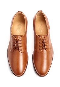Scarpe da dress in pelle marrone con una finitura liscia, caratterizzate da un design a lacci e una punta arrotondata. Sottile cucitura decorativa sulla tomaia.
