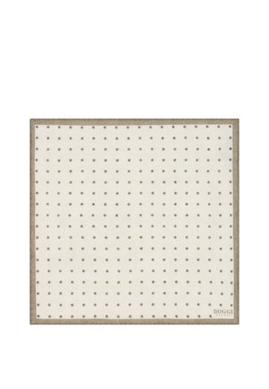 Carré de tissu couleur crème avec de petits pois taupe uniformément espacés et une bordure taupe, marqué "Boggi Milano" dans un coin.
