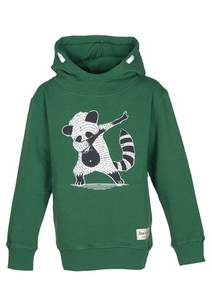 Felpa verde con cappuccio e grafica di un procione che fa il dab, polsini a coste e una piccola etichetta di tessuto vicino all'orlo.