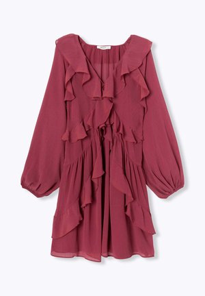 Robe bordeaux avec de longues manches bouffantes, décolleté en V et des accents de volants superposés le long du buste et de la jupe. Fabriquée en tissu léger et texturé.