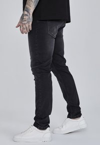 SIKSILK Slim fit jeans - black