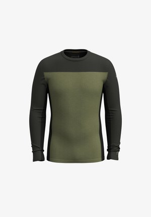 Långärmad skjorta i olivgrön med mörkgrön accent över bröstet, med rund halsringning, figurnära design och stretchigt material.