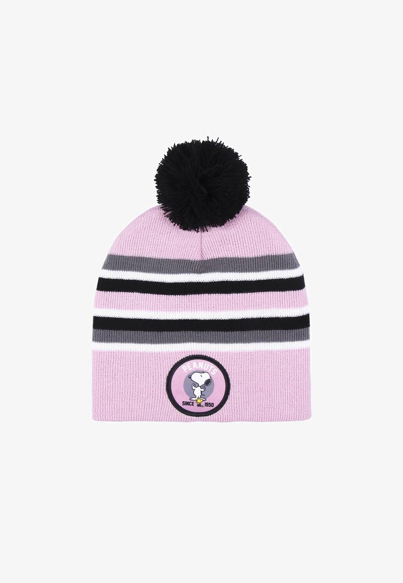 Cappello di lana rosa a maglia con strisce nere e bianche, adornato da un pom-pom nero. Presenta una toppa circolare "Peanuts" con design di Snoopy.