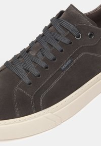 NeroGiardini Sneakers basse - carbone