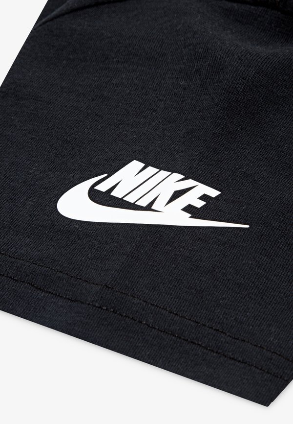 NIKE BRANDMARK TEE - Print T-shirt3