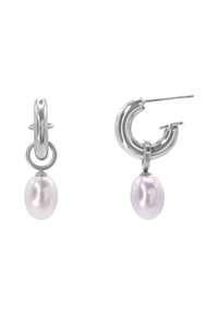 Orecchini a cerchio argentati con pendente in perla d'acqua dolce rosa. Texture liscia, finitura lucida con un design classico.