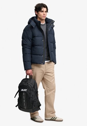 Superdry & Co, SUPERDRY OUTDOOR 32L BACKPACK.. - Rugzak - black