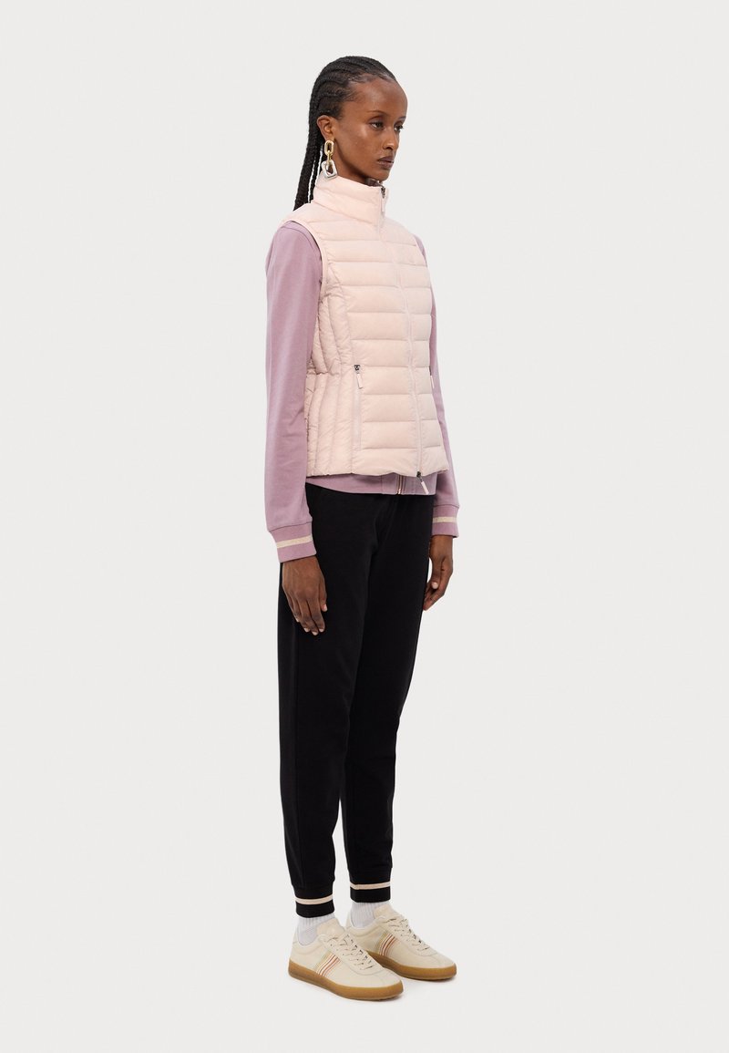Armani Exchange GILET  - Liemenė - milk punch