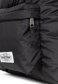 Eastpak PADDED PAK'R - Mochila - puff black