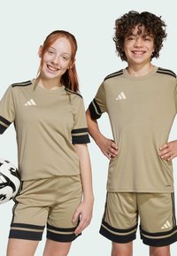 adidas Performance SQUADRA SHORT SLEEVE UNISEX - Športové tričko - blanch cargo   black   warm vanilla