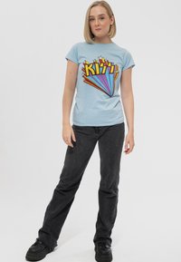 Paradiso Clothing KISS VINTAGE STARS LOGO SKINNY  - Print T-shirt - light blue