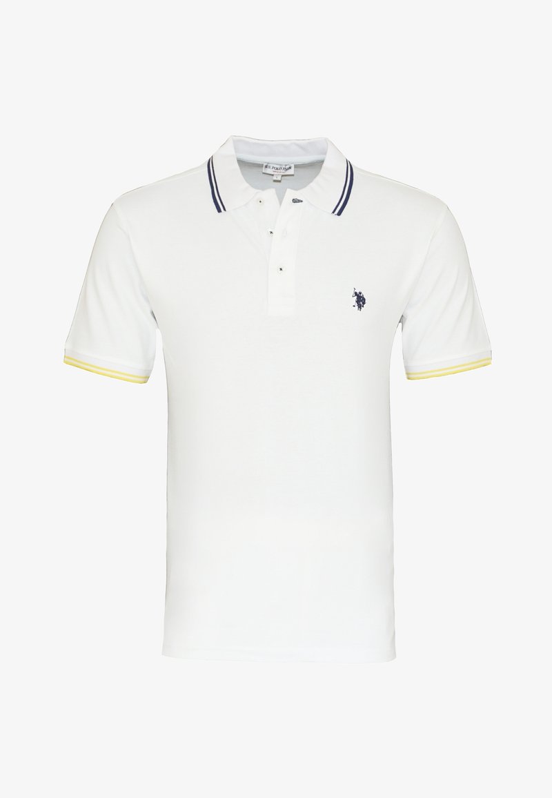 Polo à manches courtes blanc avec des rayures bleu marine sur le col, des poignets de manches jaunes, une patte de boutonnage et un petit logo bleu marine sur la poitrine.