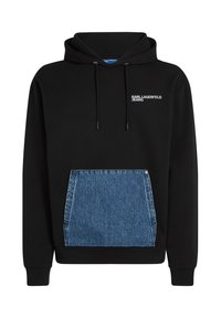 Juodas gobtuvinis megztinis, pagamintas iš medvilnės, su džinsiniu kišeniu priekyje ir balta logo užrašu "KARL LAGERFELD JEANS" krūtinėje.