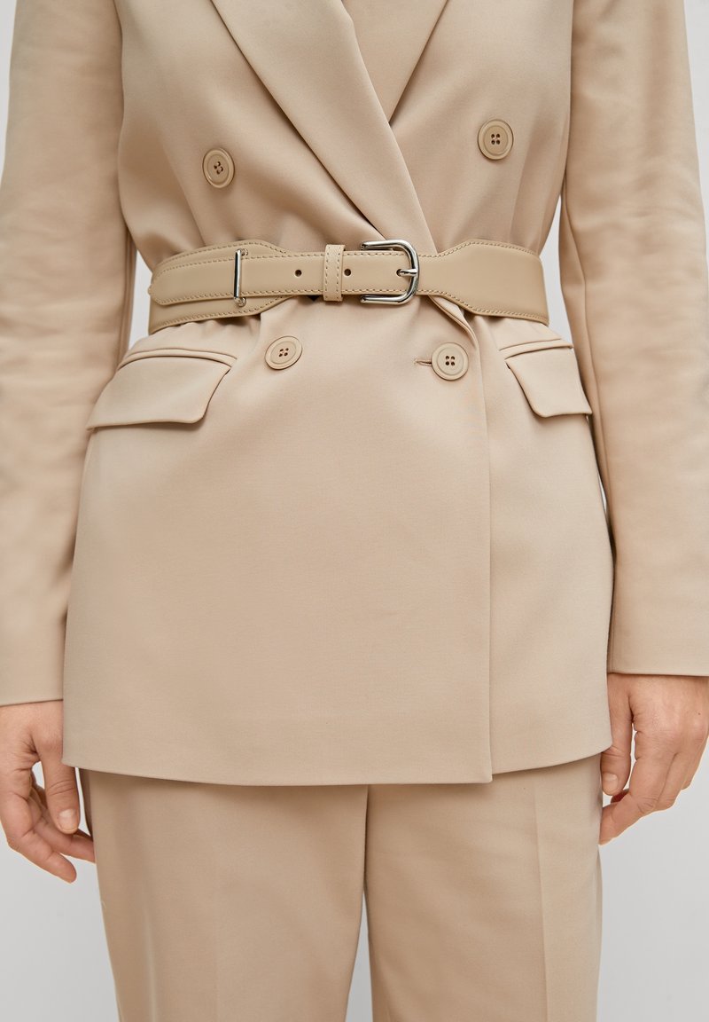 comma D’UNE BOUCLE À ARDILLON - Cintura - beige