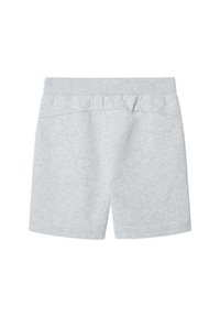 Pantalones cortos de algodón gris claro con una textura suave, cinturilla elástica y un diseño simple. Sin bolsillos ni patrones visibles.