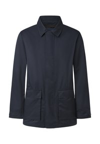 Abrigo ligero de color azul marino con cuello, placket frontal y dos bolsillos en el pecho. Presenta mangas largas y un diseño de corte recto.