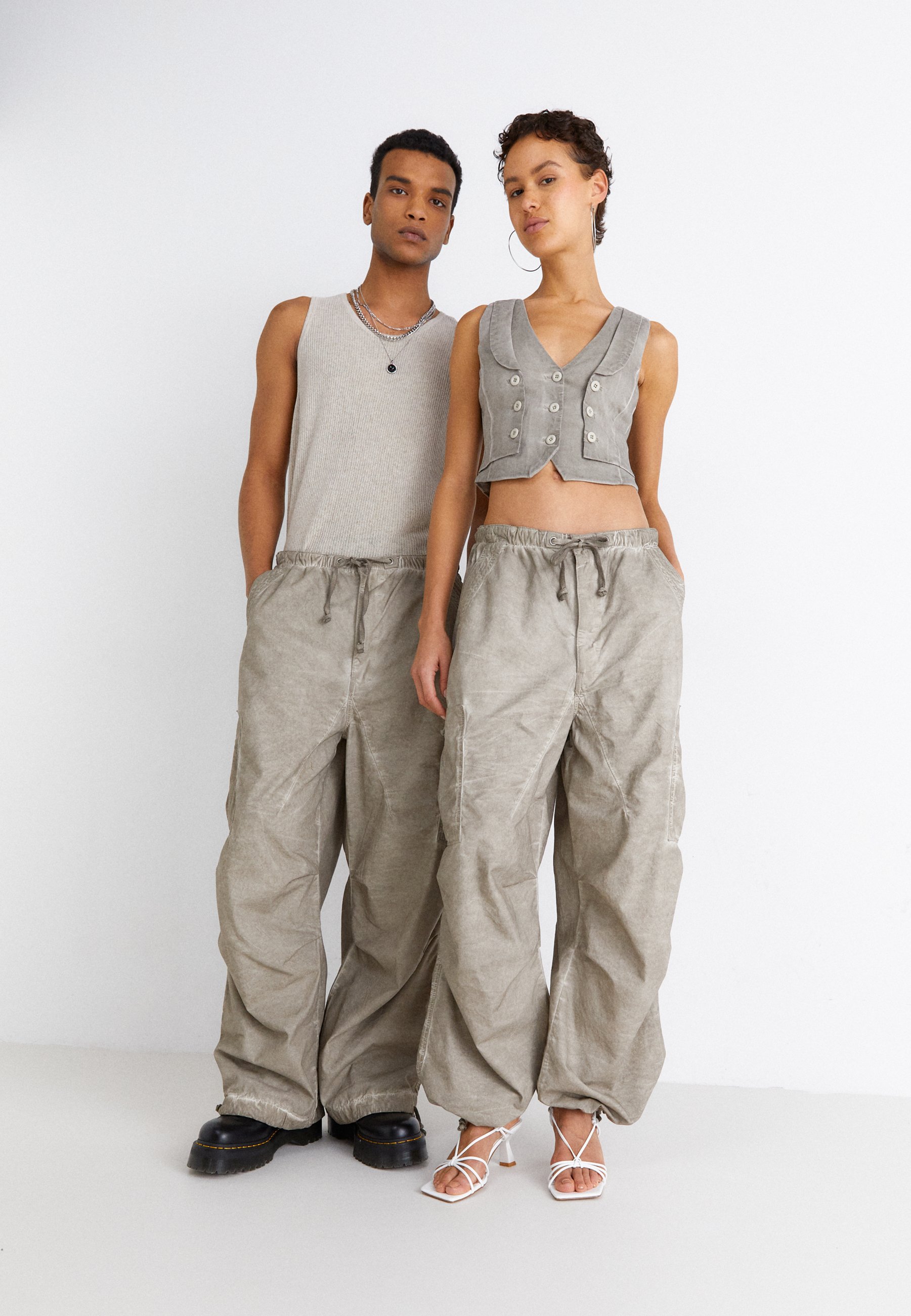 大人気！Jaded London★Parachute パンツ Jaded London Khaki Oil Wash Parachute Pants NEW! Size XS NWT