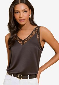 Tops - black