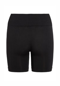 Pantalones cortos ajustados negros, confeccionados en una tela suave y con una cinturilla ancha y elástica. Presenta un diseño simple y limpio, sin adornos en la parte trasera.