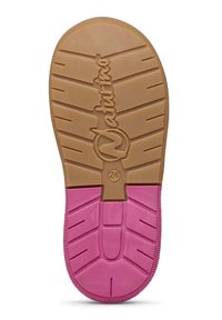 Semelle de chaussure en caoutchouc avec une base marron et des accents roses. Présente une texture côtelée pour l'adhérence, un logo moulé et un motif de semelle unique pour une meilleure traction.