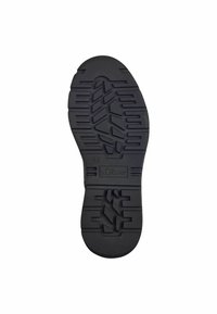 Semelle de chaussure en caoutchouc noir avec un motif de semelle pour une meilleure adhérence. Comprend le logo de la marque "s.Oliver" et la taille "42" en relief sur la surface.