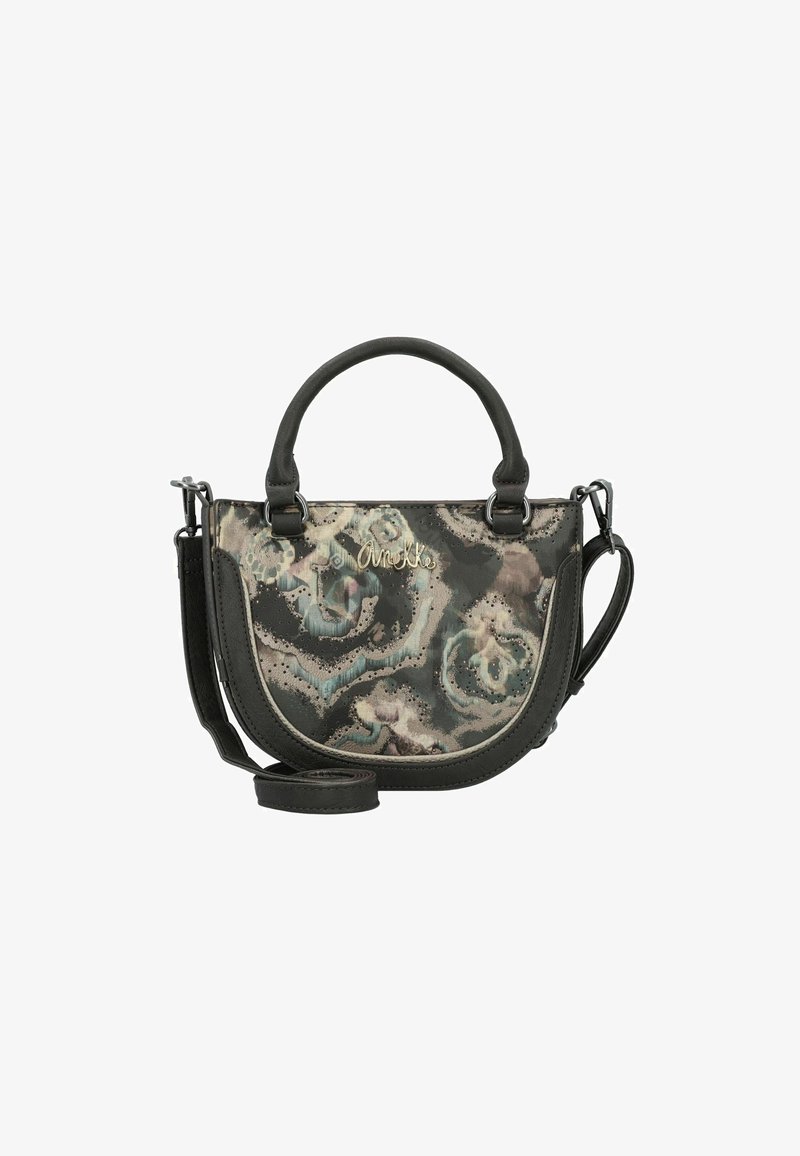 Kleine, runde Handtasche in Schwarz mit dezentem Blumenmuster. Verfügt über zwei Griffe, einen abnehmbaren Schultergurt und einen metallischen Logo-Akzent.