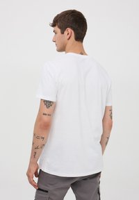 Terranova CON STAMPA FOTOGRAFIA DI NEW YORK - T-shirt con stampa - bianco ottico