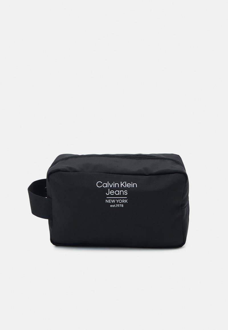 Calvin Klein Jeans SPORT ESSENTIALS UNISEX Wash bag black Zalando.ie