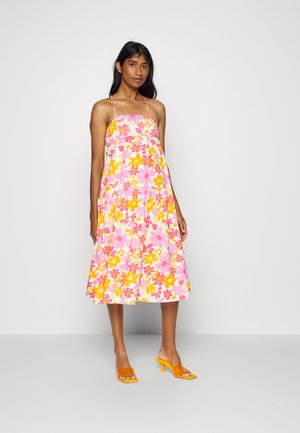 EMPIRE LINE STRAPPY LOOSE SMOCK TIERED GATHERED MIDI DRESS - Vestido de dia - pink