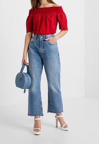 ONLY Petite Blus - red