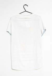 comma T-shirt med print - white/blue