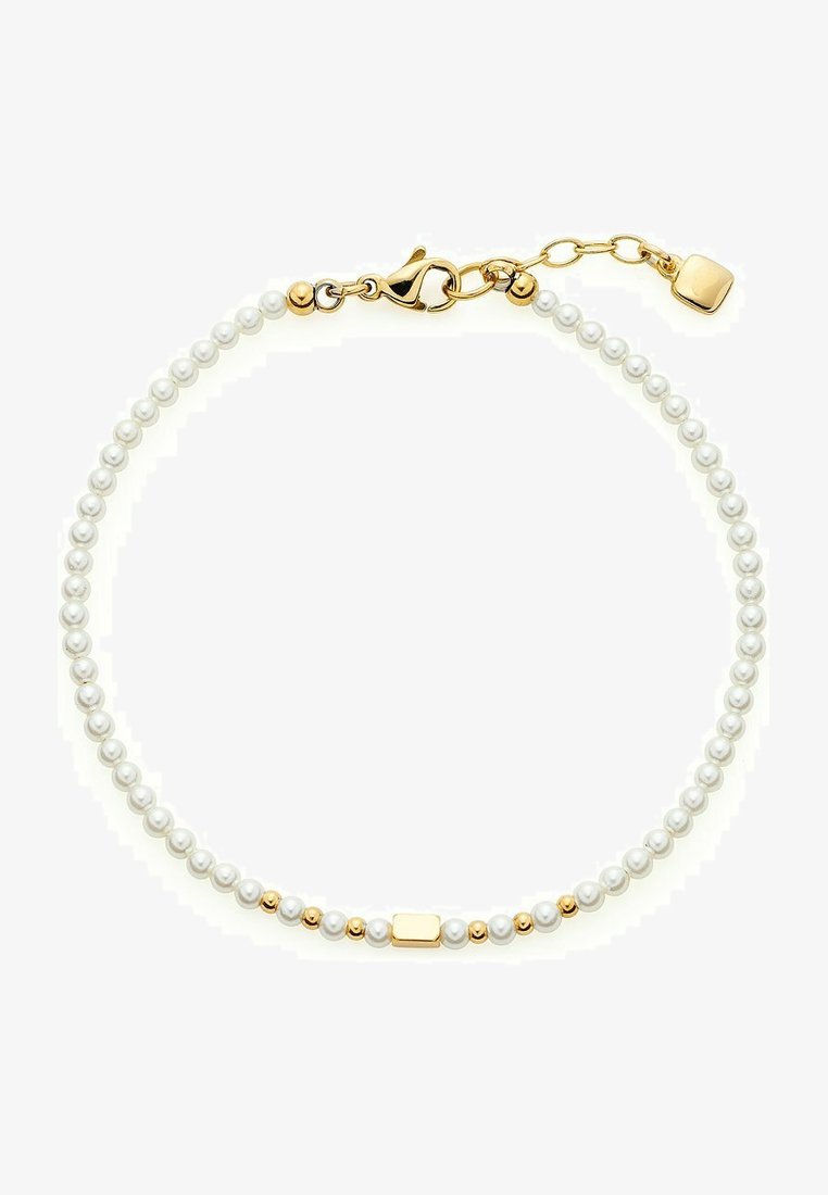Bracciale di perle bianche con accenti dorati, dotato di chiusura a granchio e catena regolabile. Le perle sono lisce e di forma rotonda uniforme.