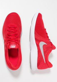 Nike Performance Chaussures de running - red