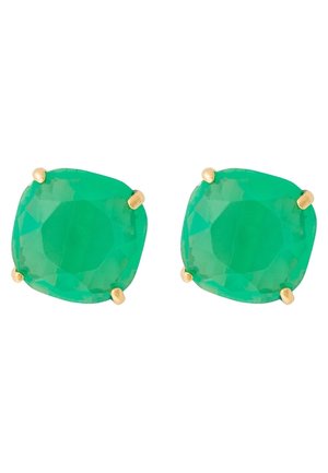 Paire de boucles d'oreilles clous en pierres précieuses vertes taillées en carré, serties de quatre griffes en or.