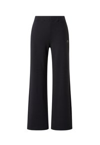 Pantalones ancho negros hechos de una tela suave, con una banda elástica en la cintura y un detalle de logo lateral, diseñados para la comodidad y la facilidad de movimiento.