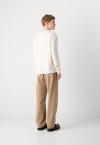 Calvin Klein Jeans Strikkegenser - tofu