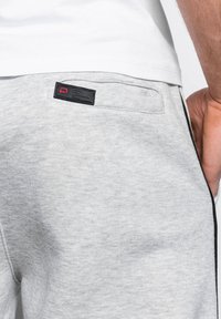 Ombre JOGGERS OM-PASK - Jogginghose - grey