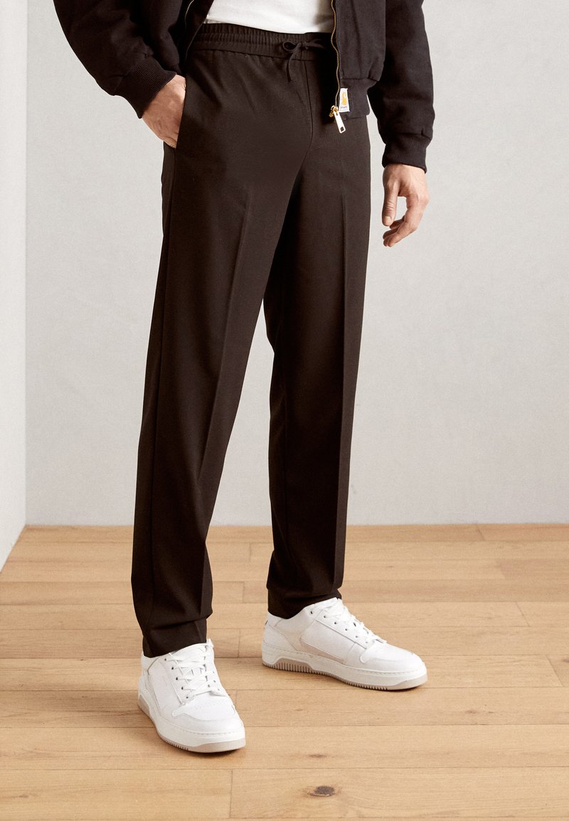 Lindbergh - RELAXED FIT PANTS - Hlače - black, Povećaj