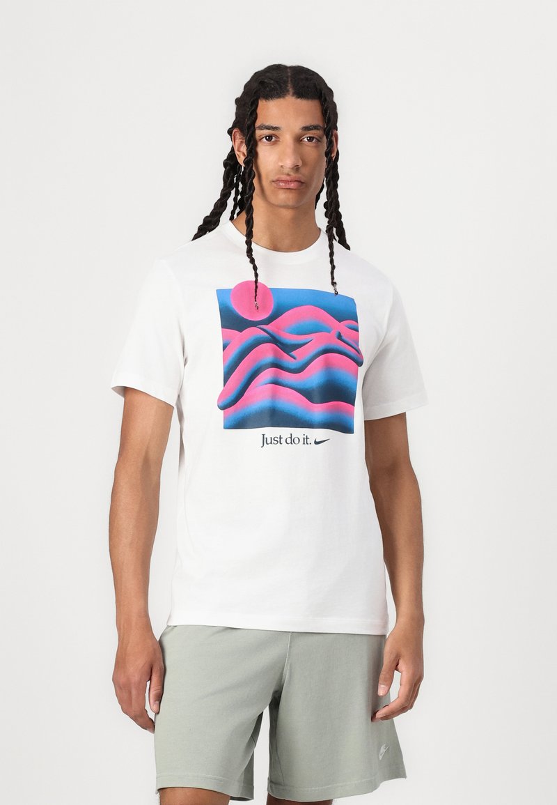 Nike Sportswear - TEE - Print T-shirt - white, Enlarge