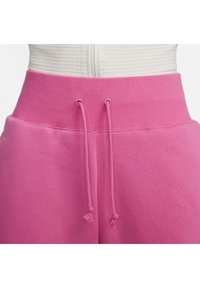 Nike Sportswear PHOENIX W NSW STYLE FLC HR PANT STD - Calças de fato de treino - pinksicle/sail