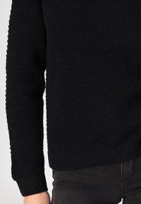 VILA Pullover - black
