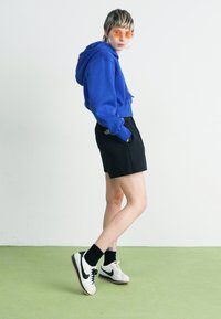 Thumbnail Image 2