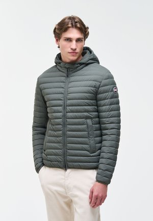 Colmar Originals COLMAR ORIGINALS LIGHT DOWN JACKET WITH HOOD - Piumino - olive