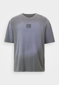 Neizvēlēts, iron grey