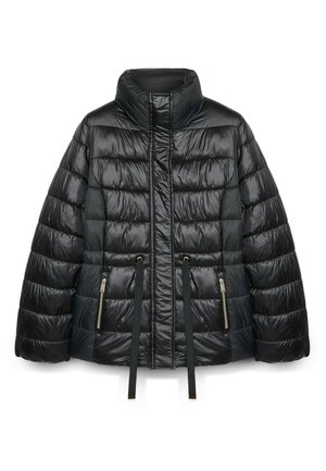 Schwarze Steppjacke mit hohem Kragen, horizontalen Steppnähten, zwei seitlichen Reißverschlusstaschen und verstellbaren Kordeln an der Taille.