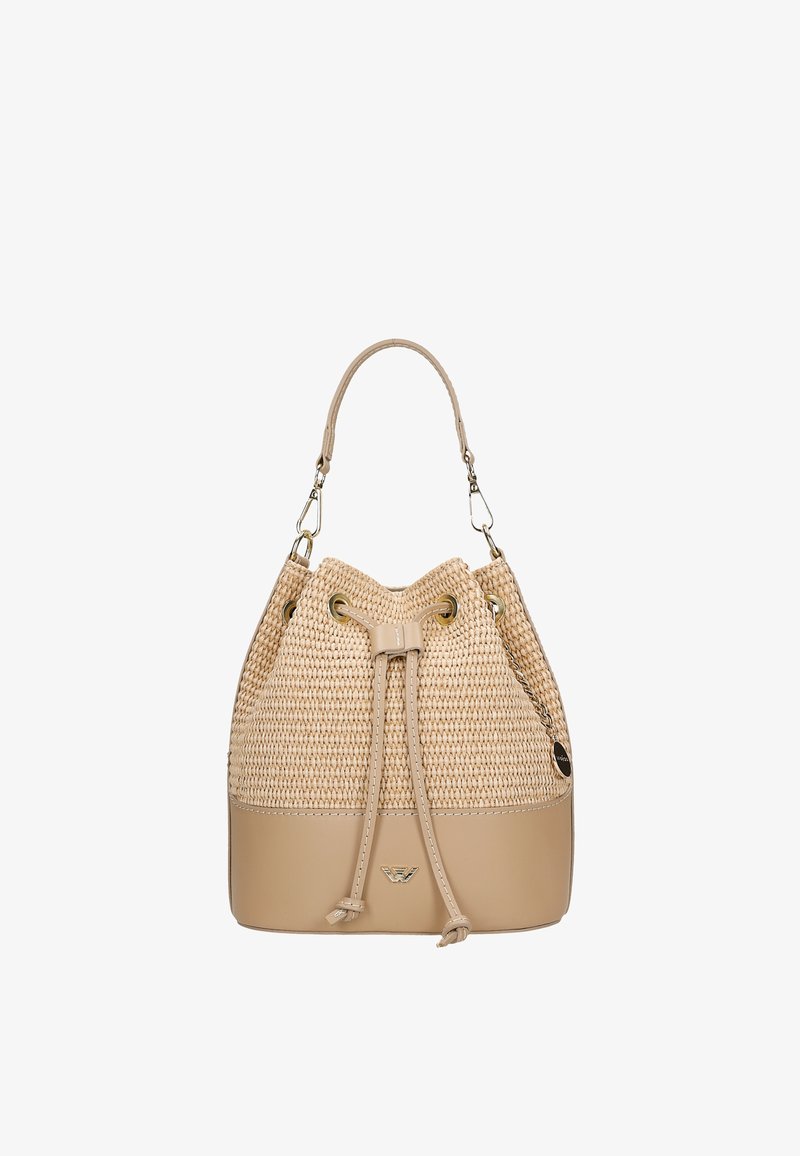 Beige kabela ve tvaru kýble s tkaným slaměným vrškem a hladkým koženým dnem. Obsahuje stahovací šňůrku a dřevěné detaily, s pozlaceným logem.