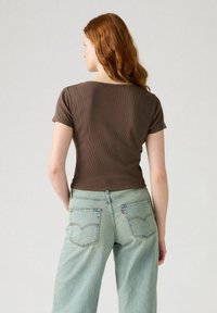 Levi's® ESSENTIAL SQRD NECK - T-shirt basic - fa180896 garment dye-0010
