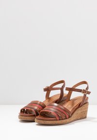 Tamaris Platform sandals - nut