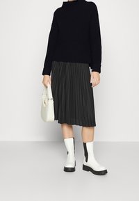 Selected Femme Strickpullover - black